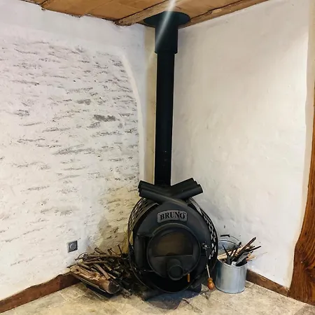 Charming House With Sea View Emily In بيت للعطل *