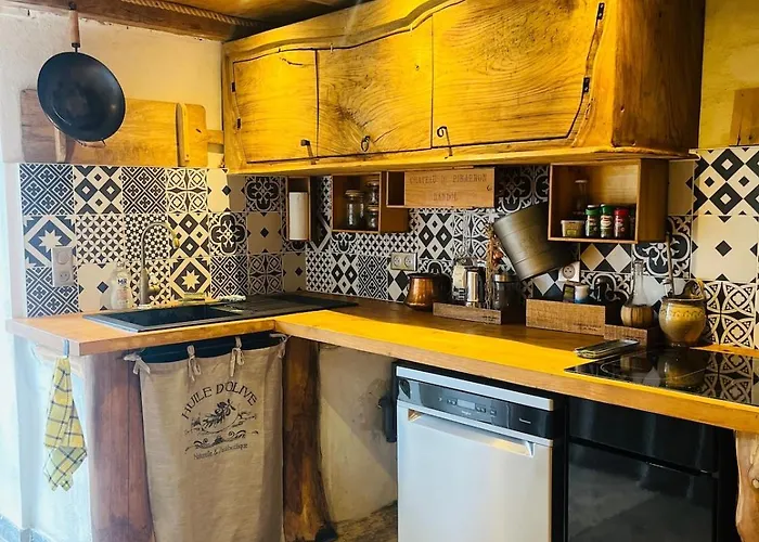 Tatil Evi Charming House With Sea View Emily In *